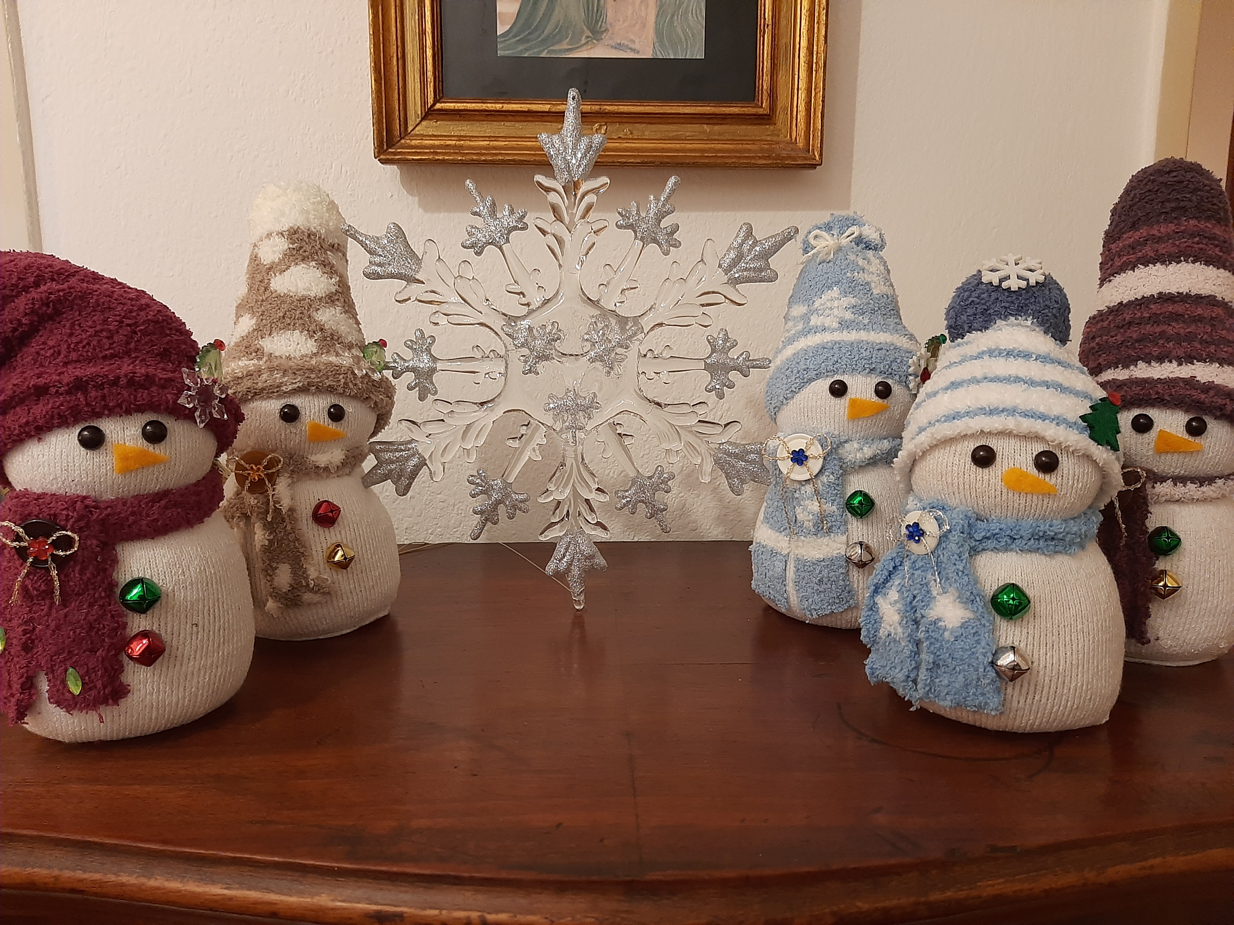 Christmas is over, but winter is still here - Turning X-mas decoration into Winter decoration.