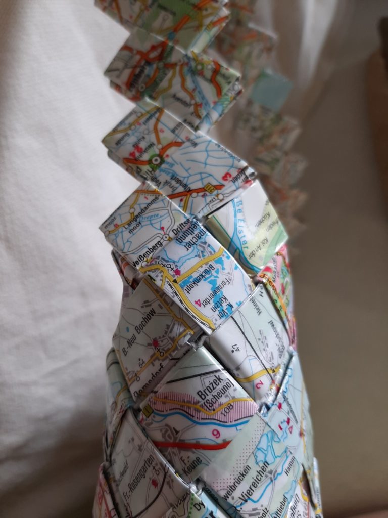 DIY City-Map Purse: attaching the strap